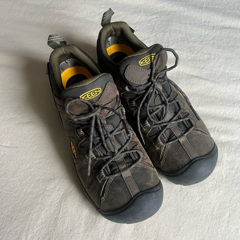 KEEN Men's Dark Brown Sneakers